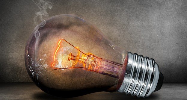 The Incandescent Light Bulb Ban – What You Need to Know in 2021