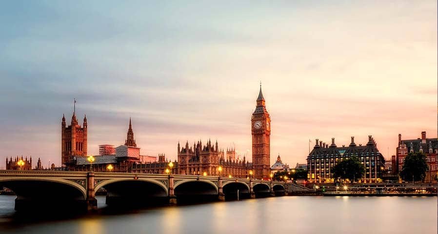 LED Lighting Helps Slow Down the Energy Crisis