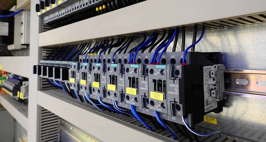 What are the Responsibilities of an Electrical Project Manager?