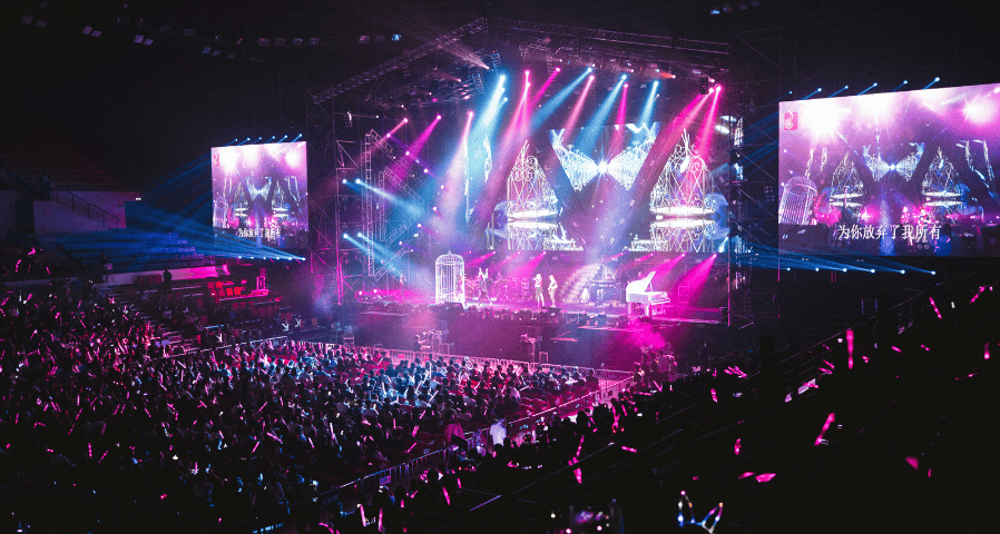 signage at large events