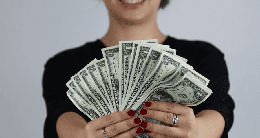 A Guide to Commercial Lighting Rebates for 2025