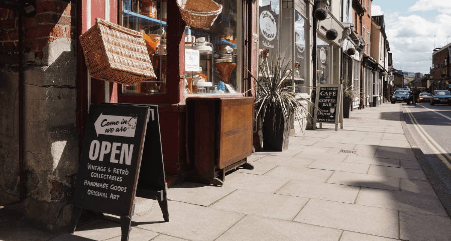 digital signage for customer engagement